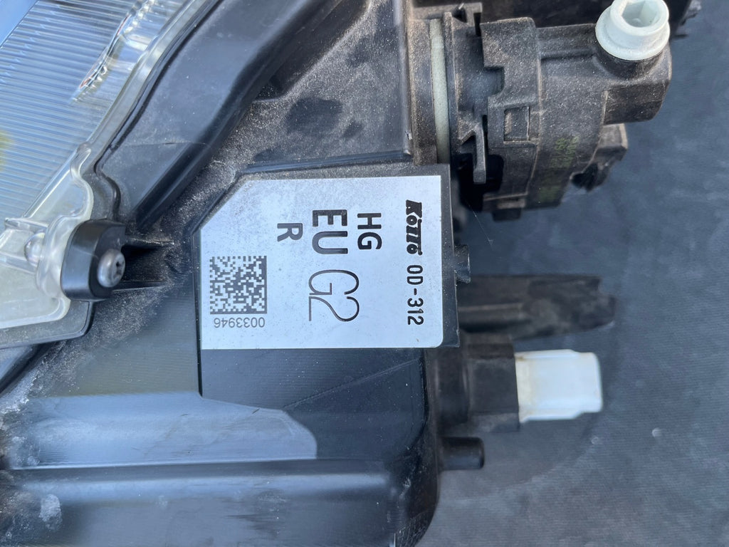 Frontscheinwerfer Toyota Yaris Cross Ein Stück (Rechts oder Links) Headlight SCH6523758750xh