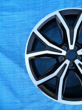 Load image into Gallery viewer, 1x Alufelge 18 Zoll 7.0" 5x100 39ET 2GM601025F VW T Cross T-Cross Rim Wheel FEL9243609720bu