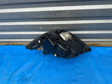 Laden Sie das Bild in den Galerie-Viewer, Frontscheinwerfer Mercedes-Benz Sprinter 906 A9068201061 Rechts Headlight SCH8402191828du