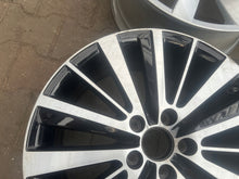 Load image into Gallery viewer, 1x Alufelge 18 Zoll 7.5&quot; 5x112 51ET Glanz Schwarz 5C5071498 VW New Beetle