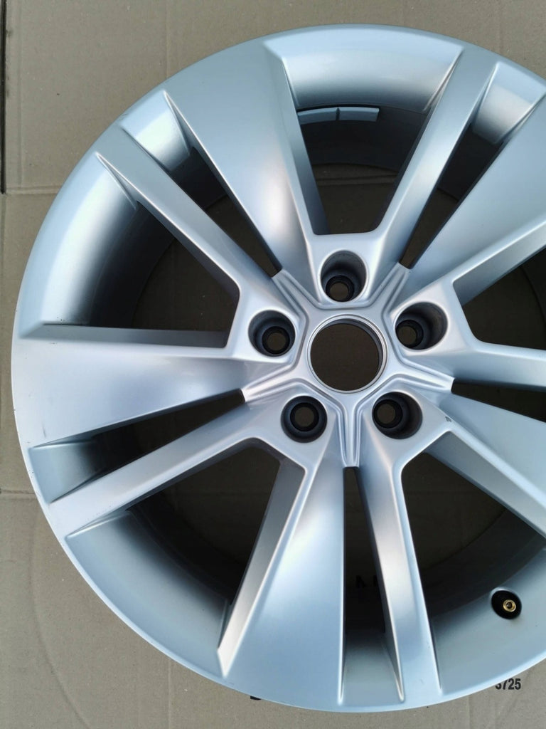 1x Alufelge 18 Zoll 565601025C Skoda Kodiaq Rim Wheel FEL8927393210dn