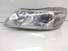 Laden Sie das Bild in den Galerie-Viewer, Frontscheinwerfer Skoda Octavia I 1ZL247052-19 22007201 7L6941329 Xenon Links SCH5048529470se