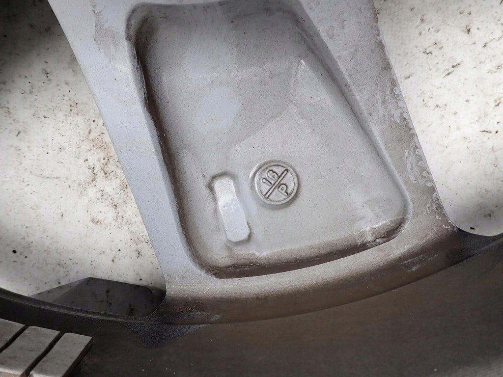 1x Alufelge 18 Zoll 7.0" 5x114.3 38ET Mitsubishi Rim Wheel