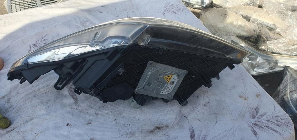 Frontscheinwerfer Renault Megane III 260100021R Xenon Rechts Headlight SCH7587710543sj