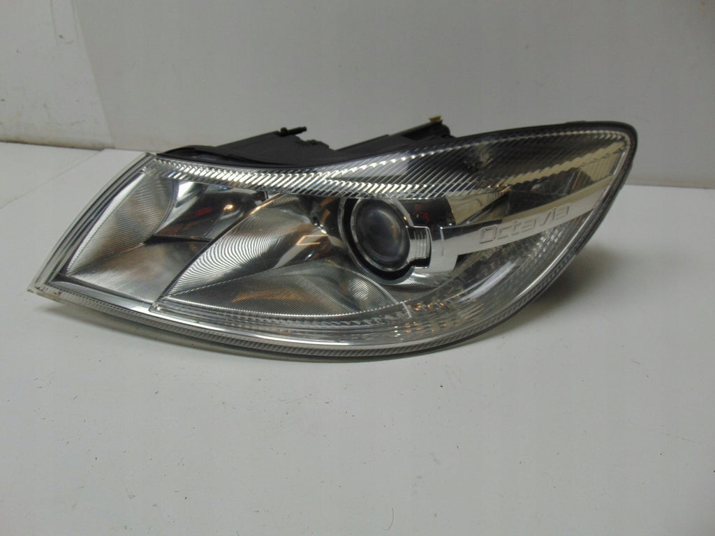 Frontscheinwerfer Skoda Octavia II 1Z1941015 Xenon Ein Stück (Rechts oder Links) SCH3078937849he