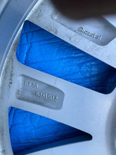 Load image into Gallery viewer, 1x Alufelge 16 Zoll 6.0" 5x100 38ET 657601025AJ Skoda Rim Wheel FEL6185103047ll