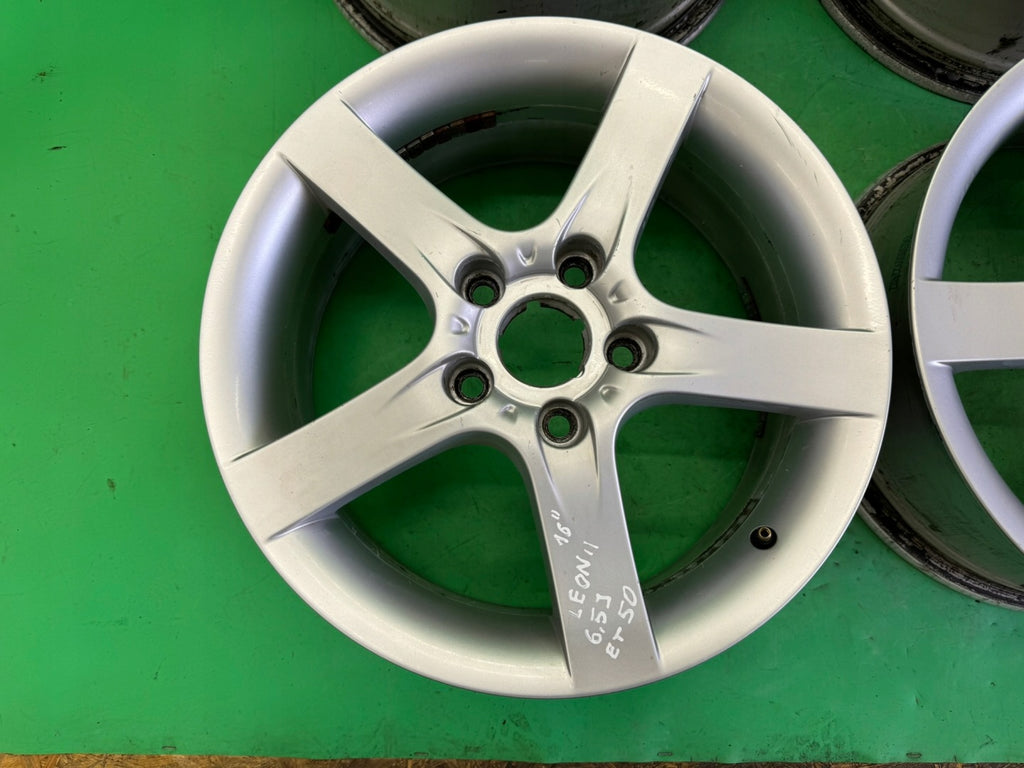 4x Alufelge 16 Zoll 6.5" 5x112 50ET Glanz Silber Audi Alhambra Toledo I Passat FEL6024469680vd