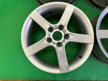 Load image into Gallery viewer, 4x Alufelge 16 Zoll 6.5" 5x112 50ET Glanz Silber Audi Alhambra Toledo I Passat FEL6024469680vd
