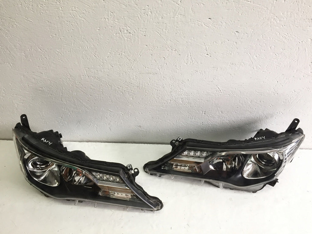 Frontscheinwerfer Toyota 89210-ODXW3 LED Ein Stück (Rechts oder Links) Headlight
