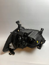 Laden Sie das Bild in den Galerie-Viewer, Frontscheinwerfer Renault Master III 260105567R Rechts Scheinwerfer Headlight