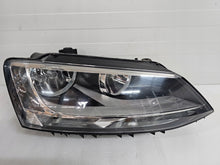 Laden Sie das Bild in den Galerie-Viewer, Frontscheinwerfer VW Jetta Rechts Scheinwerfer Headlight