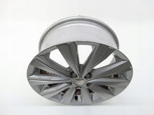 Laden Sie das Bild in den Galerie-Viewer, 1x Alufelge 16 Zoll 6.5&quot; 5x100 47ET Glanz Silber 2G0601025S VW Polo Rim Wheel