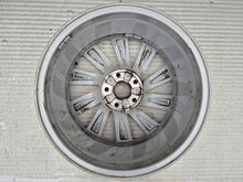 Laden Sie das Bild in den Galerie-Viewer, 1x Alufelge 17 Zoll 7.0" 5x112 46ET Silber 5E3601025 Skoda Octavia Iii Rim Wheel FEL8296319979hl