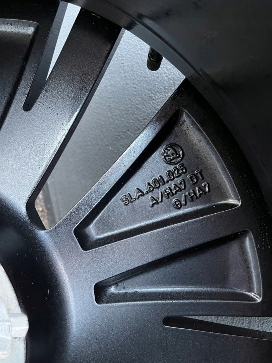 1x Alufelge 19 Zoll 8.0" 5x112 45ET Glanz Silber 5LA601025A Skoda Enyaq FEL1005896518jk