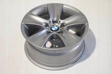 Laden Sie das Bild in den Galerie-Viewer, 4x Alufelge 17 Zoll 8.0" 5x120 30ET Glanz Grau 6790172 BMW 5 F11 F06 F10 F12 FEL4085171239wg