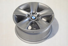 Laden Sie das Bild in den Galerie-Viewer, 4x Alufelge 17 Zoll 8.0" 5x120 30ET Glanz Grau 6790172 BMW 5 F11 F06 F10 F12 FEL4085171239wg