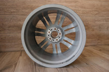 Laden Sie das Bild in den Galerie-Viewer, 1x Alufelge 20 Zoll 10.0&quot; 5x120 40ET 7842183 BMW X5 E70 Rim Wheel