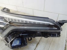 Laden Sie das Bild in den Galerie-Viewer, Frontscheinwerfer Toyota C-Hr 81110-F4071-00 Rechts Scheinwerfer Headlight SCH7765903697lm
