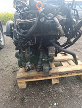 Load image into Gallery viewer, Motor VW T5 CAAC CCHA 2.0 TDI 140PS 103kW 134TKm Diesel Engine Komplett
