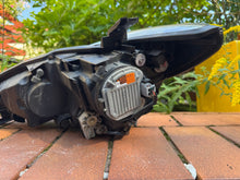 Laden Sie das Bild in den Galerie-Viewer, Frontscheinwerfer Mazda 6 Gj 81130-F4281-00 Xenon Rechts Scheinwerfer Headlight SCH5103655442wn