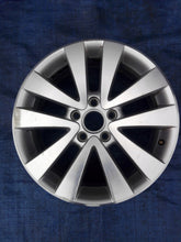 Laden Sie das Bild in den Galerie-Viewer, 1x Alufelge 17 Zoll 7.0&quot; 5x112 54ET 5K0601025Q VW Golf Vi Rim Wheel