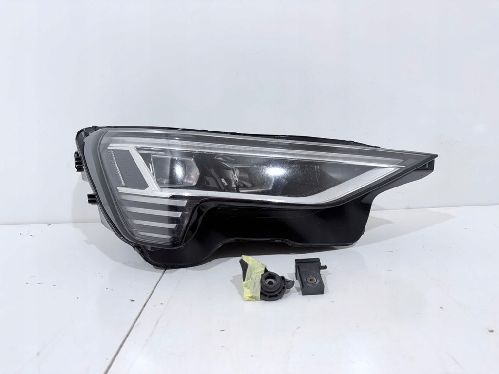 Frontscheinwerfer Audi E-Tron 4KE941040 LED Rechts Scheinwerfer Headlight SCH9092360101pq