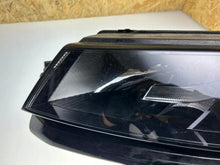 Laden Sie das Bild in den Galerie-Viewer, Frontscheinwerfer Skoda Karoq 57B941015A Rechts Scheinwerfer Headlight SCH2912931148sl