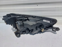 Laden Sie das Bild in den Galerie-Viewer, Frontscheinwerfer Skoda Fabia IV 6VB941015 LED Links Scheinwerfer Headlight SCH9436171484ir