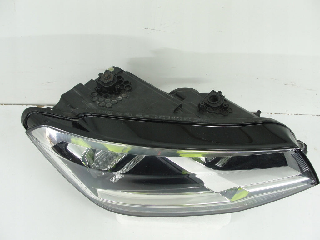 Frontscheinwerfer VW Caddy III 2K1941006 1EA012286-06 Rechts Headlight