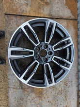 Laden Sie das Bild in den Galerie-Viewer, 1x Alufelge 19 Zoll 8.5" 5x110 29ET Glanz Schwarz 5A324E0 BMW 5 Rim Wheel FEL8794171201yy