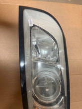 Laden Sie das Bild in den Galerie-Viewer, Frontscheinwerfer Volvo S40 31265694 Links Scheinwerfer Headlight SCH7248380805vy