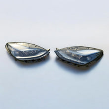 Laden Sie das Bild in den Galerie-Viewer, Frontscheinwerfer Tesla Model 3 1514953-00-D LED Rechts Scheinwerfer Headlight