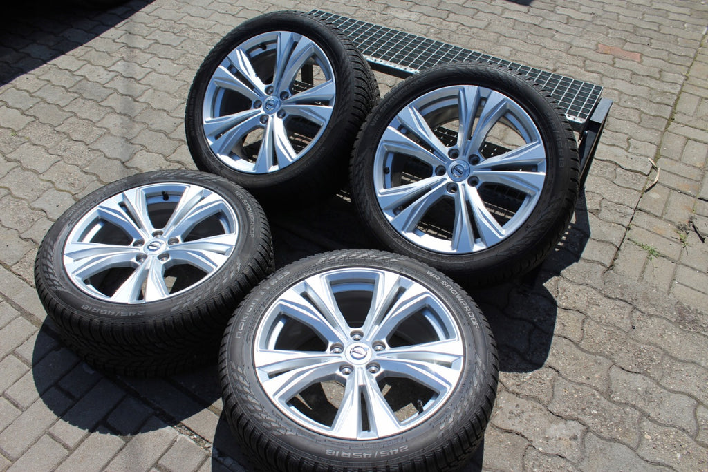 4x Alufelge 18 Zoll 8.0" 5x108 42ET Glanz Silber 32243390 Volvo V60 S60 FEL3500393619is