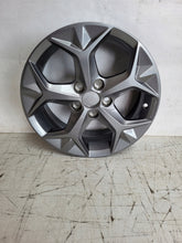 Laden Sie das Bild in den Galerie-Viewer, 1x Alufelge 15 Zoll 5.0&quot; 5x100 40ET Glanz Silber 6F0071495H Seat Rim Wheel