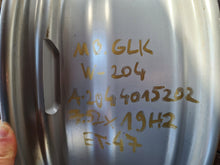 Load image into Gallery viewer, 1x Alufelge 19 Zoll 7.5" 5x112 47ET Glanz Silber A2044015202 Mercedes-Benz FEL3835465962yk
