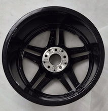 Laden Sie das Bild in den Galerie-Viewer, 1x Alufelge 18 Zoll 8.0" 5x112 43ET A2134016300 Mercedes-Benz W213 Rim Wheel FEL5725719552ow