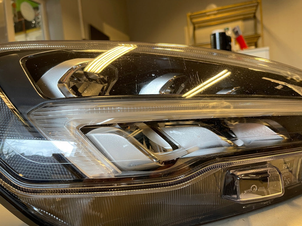 Frontscheinwerfer Ford Focus MX7B-13E014 LED Rechts Scheinwerfer Headlight