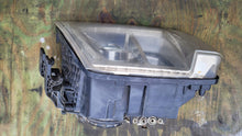Load image into Gallery viewer, Frontscheinwerfer Volvo 21323114 Links Scheinwerfer Headlight SCH2853430850ew
