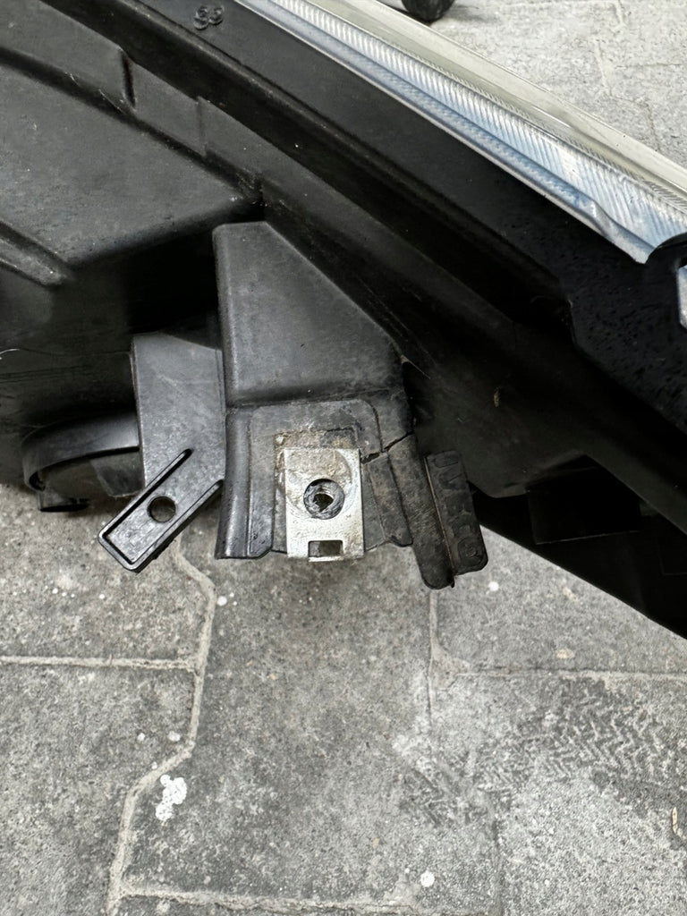 Frontscheinwerfer Iveco Daily I 5802325425 582325419 Ein Satz Headlight SCH9342263777fa