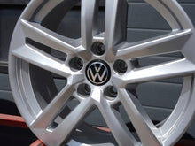 Laden Sie das Bild in den Galerie-Viewer, 4x Alufelge 17 Zoll 7.0" 5x112 42ET 8W0601025 Audi A4 B9 B6 Rim Wheel FEL3608200536zz