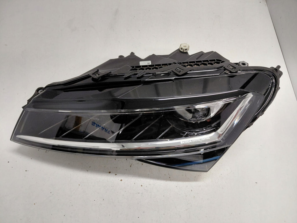 Frontscheinwerfer Skoda Superb III 3V1941015D Full LED Links Headlight SCH8423223982ya
