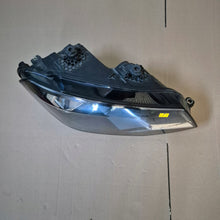 Laden Sie das Bild in den Galerie-Viewer, Frontscheinwerfer VW Caddy 2K1941016B Rechts Scheinwerfer Headlight SCH3399774207oq