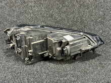 Laden Sie das Bild in den Galerie-Viewer, Frontscheinwerfer VW Touran 5TB941035E LED Links Scheinwerfer Headlight SCH9780511587sl
