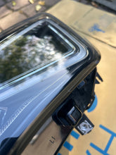 Laden Sie das Bild in den Galerie-Viewer, Frontscheinwerfer Seat Leon 5FB941007F LED Links Scheinwerfer Headlight