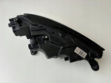 Laden Sie das Bild in den Galerie-Viewer, Frontscheinwerfer Skoda Fabia IV 6VB941015 LED Links Scheinwerfer Headlight SCH9895976498yp