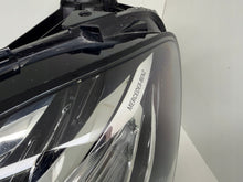 Laden Sie das Bild in den Galerie-Viewer, Frontscheinwerfer Mercedes-Benz W213 A2139064004 Ein Stück (Rechts oder Links) SCH4223305865ka