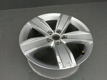 Laden Sie das Bild in den Galerie-Viewer, 1x Alufelge 17 Zoll 6.5" 5x112 38ET Glanz Silber 5NA071497 VW Tiguan Rim Wheel FEL1804912110jw