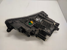 Laden Sie das Bild in den Galerie-Viewer, Frontscheinwerfer Skoda Superb III 3V1941015B Xenon Links Scheinwerfer Headlight