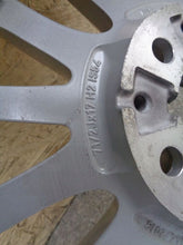 Laden Sie das Bild in den Galerie-Viewer, 1x Alufelge 17 Zoll 7.5&quot; 5x112 54ET 6856084 Bmw Rim Wheel