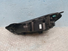 Laden Sie das Bild in den Galerie-Viewer, Frontscheinwerfer Hyundai Tucson D792111A20 GAR-POL9110 Rechts Headlight SCH7723082398ok